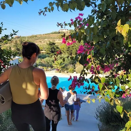 Casa California Bed & Breakfast