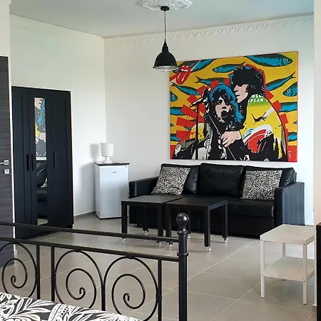 Casa California Bed & Breakfast